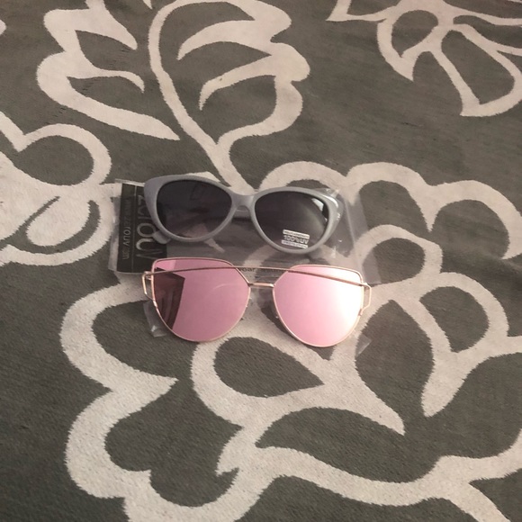 Accessories - 🎁2/$20 Trendy NWOT Cat Eye Sunglasses
